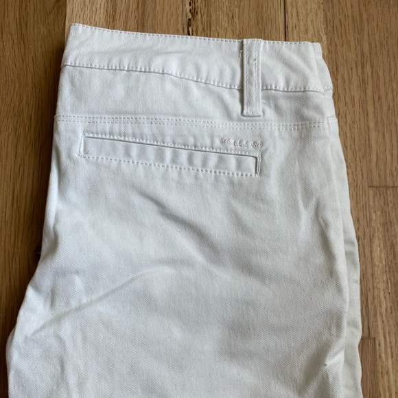 Volcom shorts - Picture 1 of 4